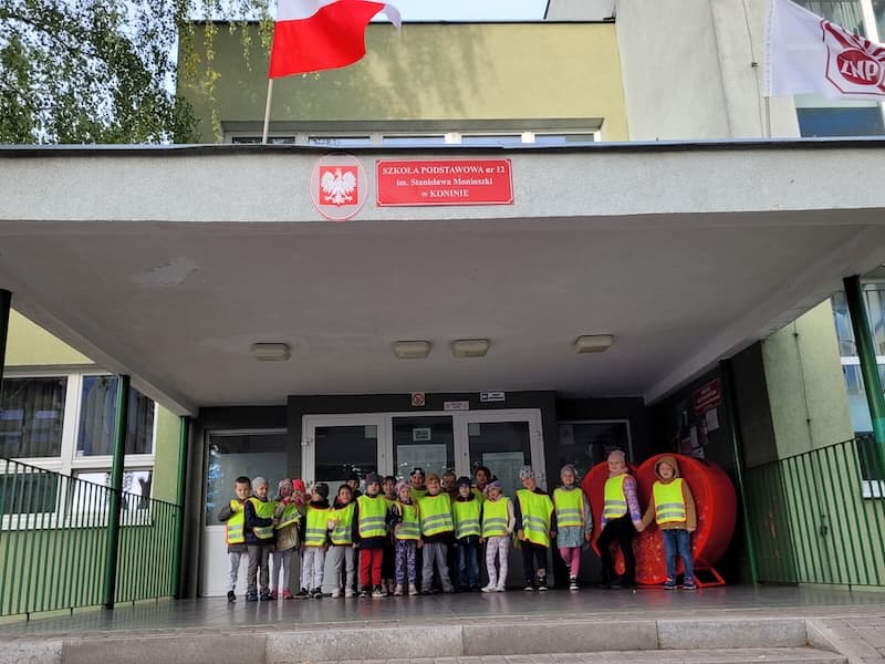 Jagódki z wizytą w Szkole Podstawowej nr 12. 20231011 092233