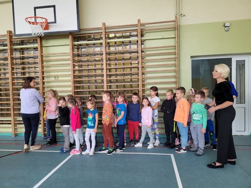 Jagódki z wizytą w Szkole Podstawowej nr 12. 20231011 095620