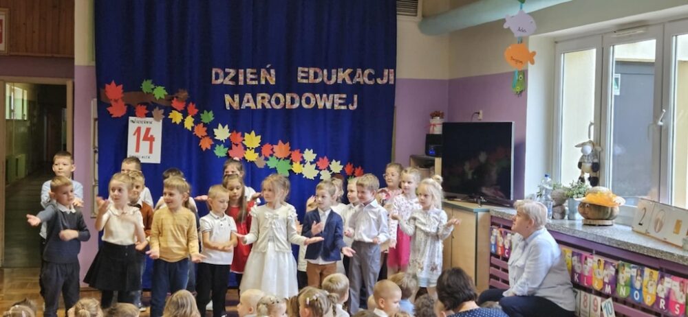 Uroczystość z okazji obchodów Dnia Edukacji Narodowej a4a79c84 e1dd 4ac4 97ea be2f254a8461
