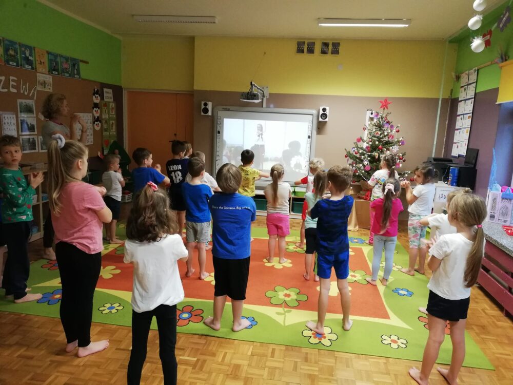 Udział w Integracyjnym WF - Świąteczna Misja 469916453 1078851647586038 4246309131813750042 n