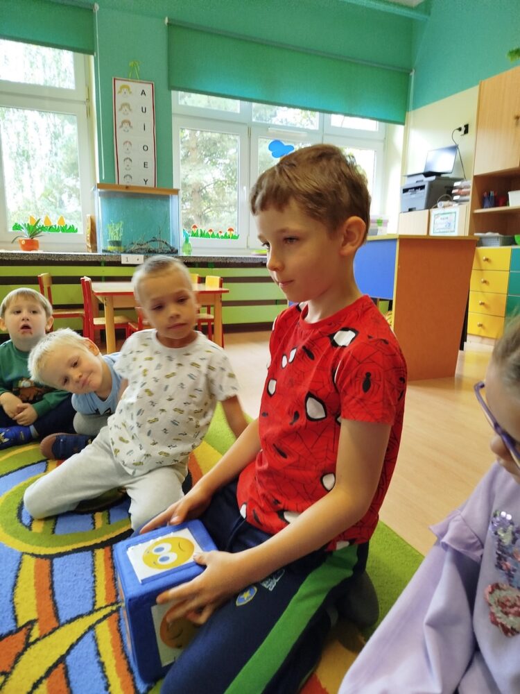 558921468 1333346548803212 3123643589514093009 n